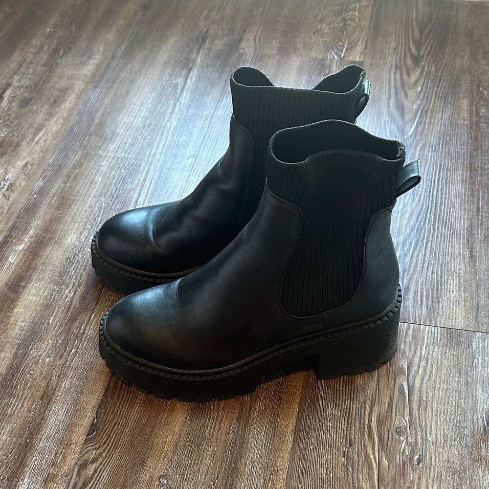 Madden girl black boot 8.5